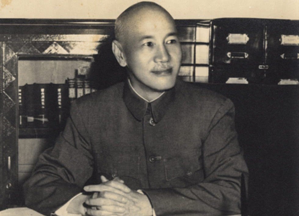 宋庆龄|宋美龄为何不参加姐姐宋庆龄的葬礼?一本日记公之于众揭露了真相