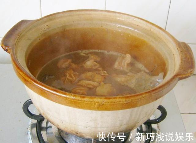 冬天炖牛肉放什么料最香?牢记“这3样”,牛肉软烂,多汁又入味