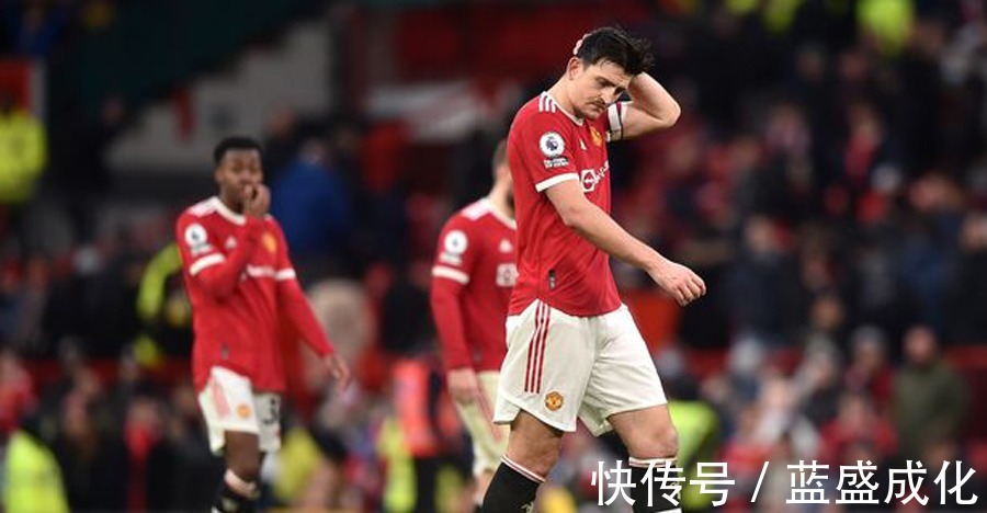 拳击赛|曼联赛前一天卡瓦尼看拳击赛,遭球迷痛斥!因伤病已确定无法参赛!