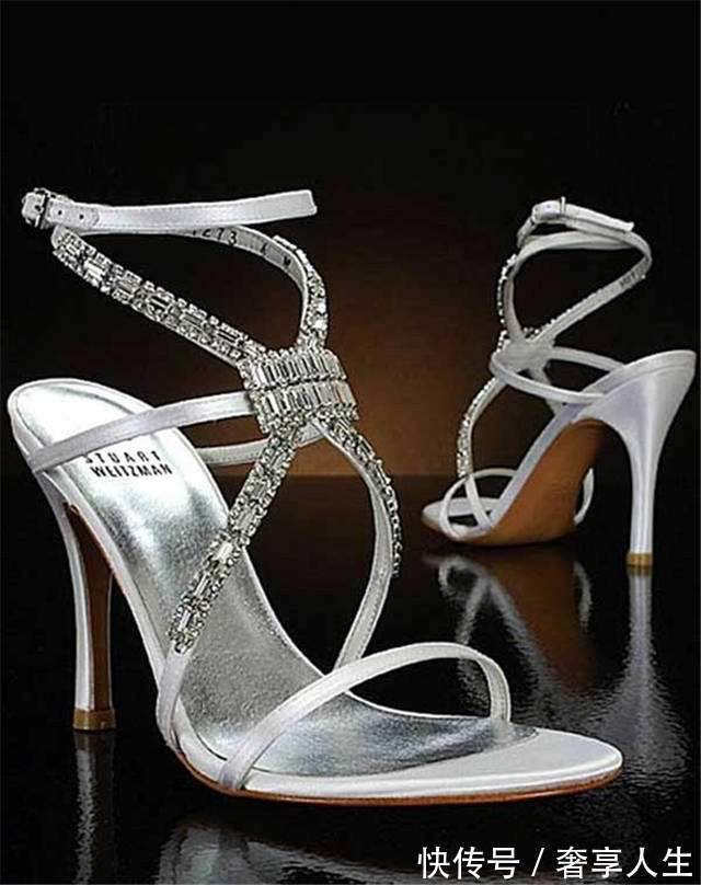 女人 当奢华珠宝被踩在脚下,你将成为别人眼中最贵气十足的女人