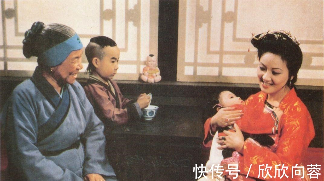 老刘&红楼梦中，刘姥姥讲了个笑话，所有人都笑了，为何这两人却没笑！