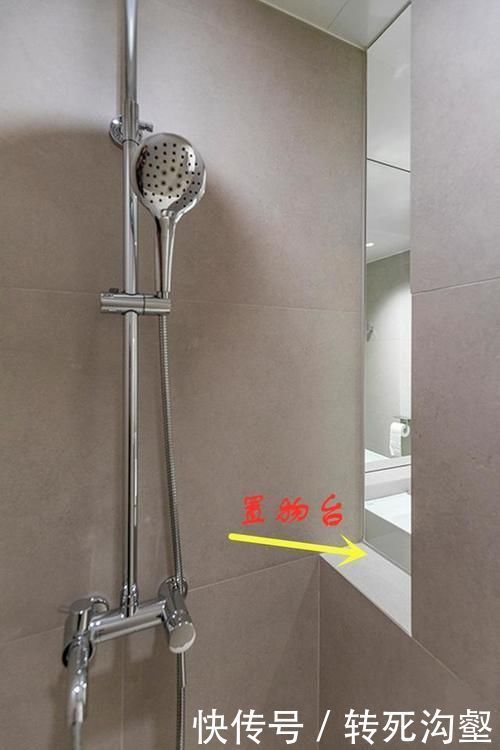 承重墙|卫生间隔断砌一半,坚持掏空装玻璃,朋友:这么实用给师傅涨工资