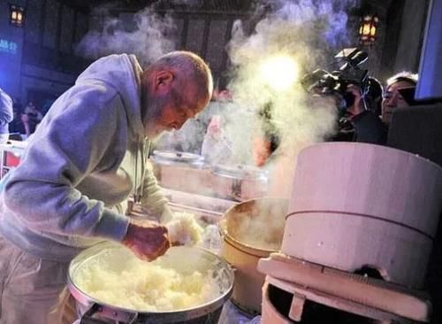 米饭|日本“煮饭仙人”研究蒸米50年，86岁来中国找传人，却变成这样子