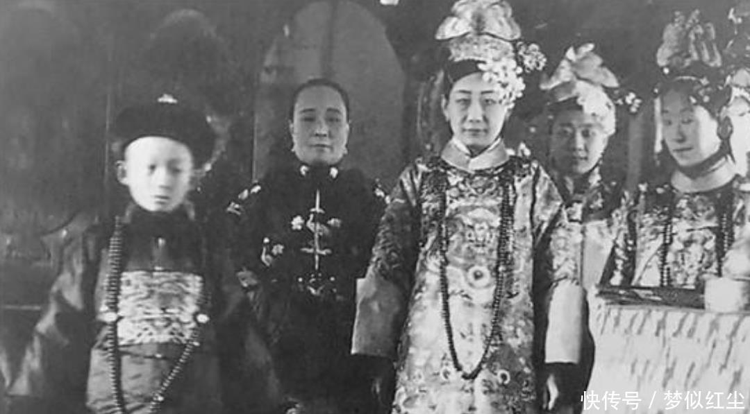 罕见|晚清罕见照片,图一是慈禧的干女儿,最后一张是溥仪和婉容的婚床!