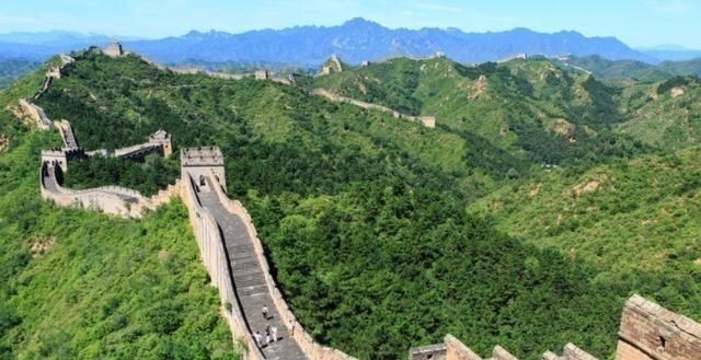 八达岭长城最著名,为什么外国游客却选择