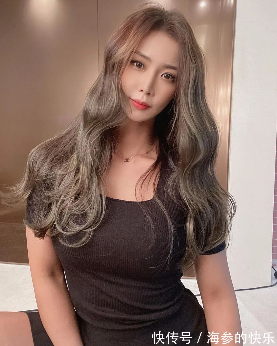 西兰花|她通过常年健身运动的方式保养的犹如少女一般。