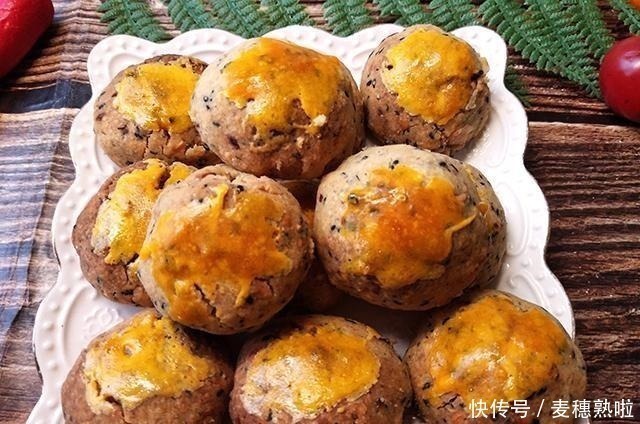 别冷落了你家的烤箱，试试这个小糕点，香酥掉渣，很适合新手做