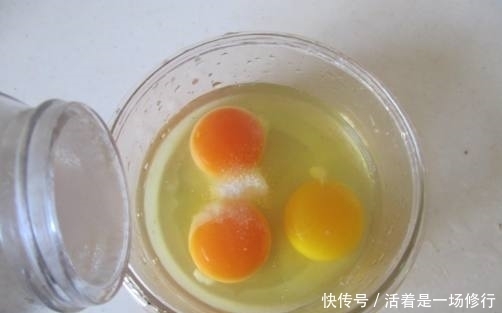 妈妈|妈妈说用它炒鸡蛋,不仅好吃,营养还翻倍,我吃了一盘还想吃!