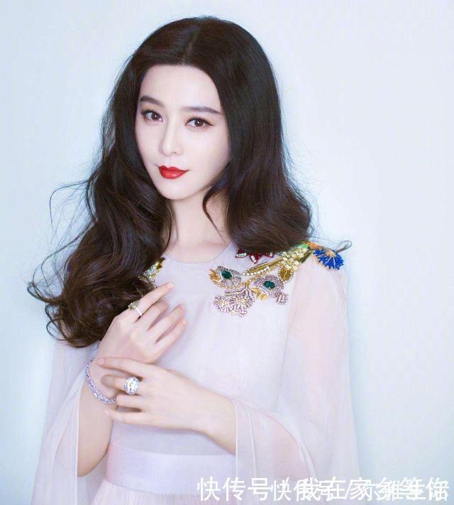 女孩子|女人的脸型大概分5种,如果你是第三种,即使素颜也好看