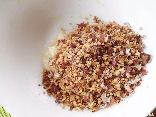 家里“4种东西”变质,埋在花盆里都“好肥料”,根壮、叶子绿