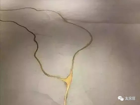 水泥自流平|是什么让你放弃水泥自流平,选择了瓷砖?是造价高还是易裂缝?
