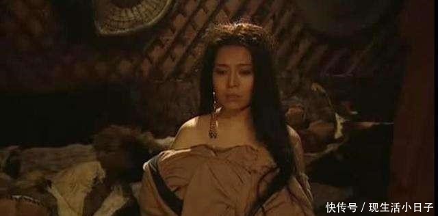 巅峰|此女一婚嫁了个傻子,二婚直接当皇后,被废9次又重新爬到巅峰