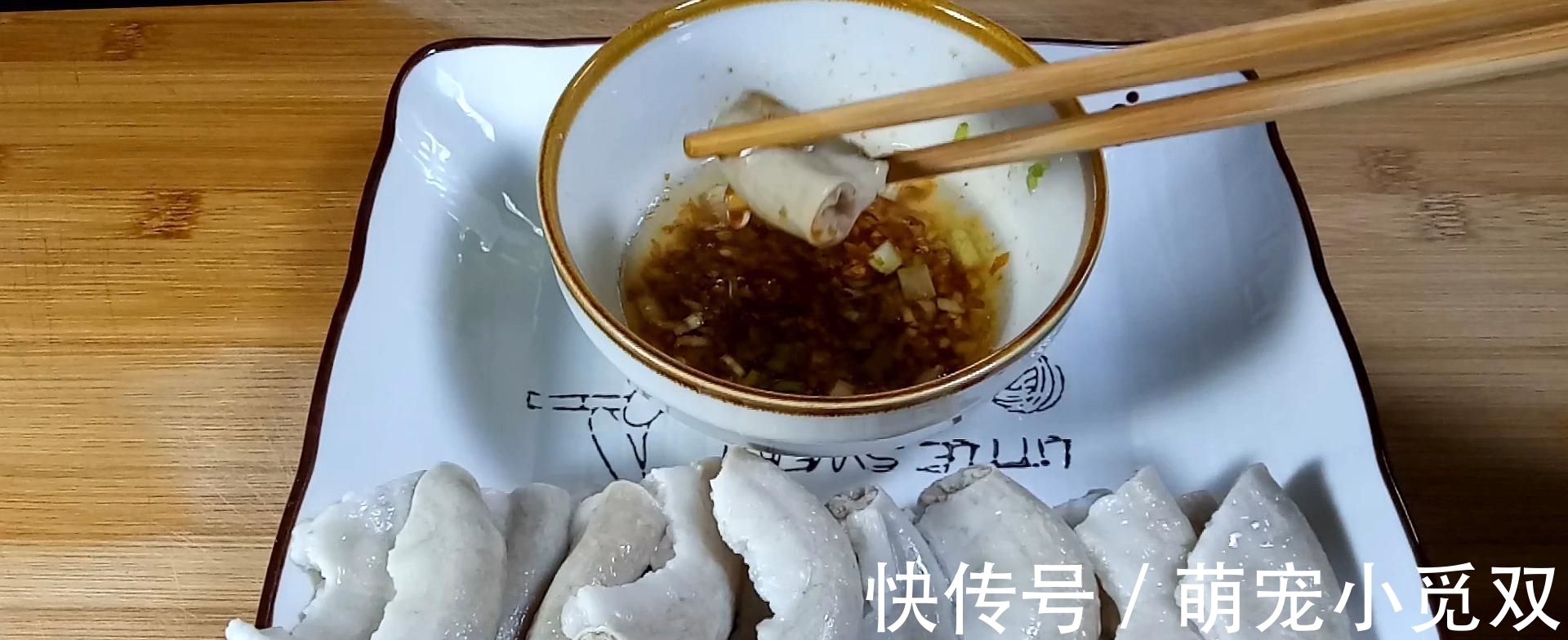 猪粉肠|牛身上不可多得的“宝贝”，肉贩子总会偷偷留下，懂行的才会吃