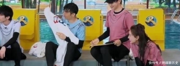 bBaby录节目遇生理期遭骂,黄晓明却全程沉默,他这句话已证明一切