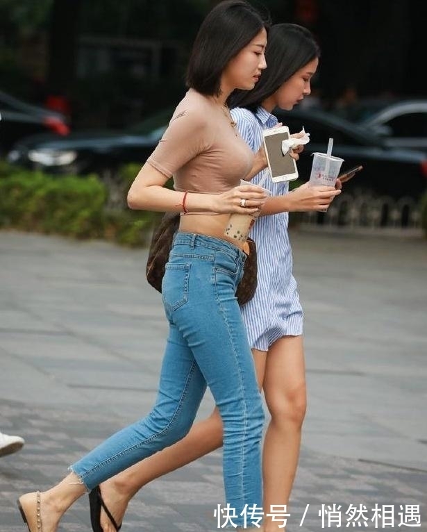 设计|修身牛仔裤:把美女的性感妩媚完美的展示出来,女神范十足!