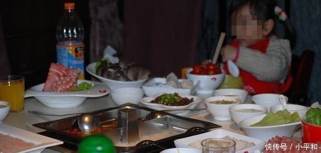 做作|海底捞对这三种讨厌的客人,皮笑肉不笑,网友吃个饭都“做作”