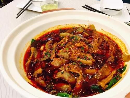 十道麻辣菜品，麻辣鲜香、盘盘美味，过年过节保证让你吃得过瘾