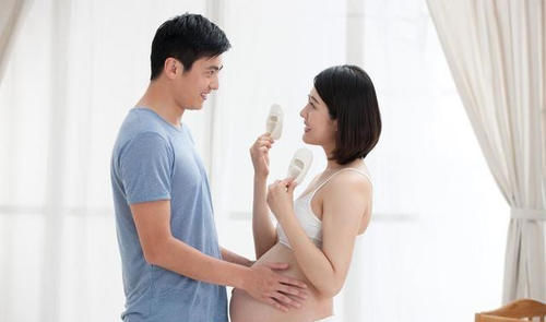 年龄|女性最佳生育年龄公布,提醒:超过这个年龄,不要轻易怀孕