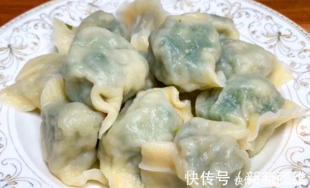 胡萝卜缨|夏天，用它包饺子，又香又嫩，不花1分钱，比韭菜茴香都好吃