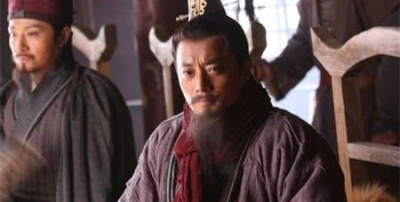 吴用为何怀疑初上梁山的关胜,还派林冲杨志监督?而未怀疑呼延灼