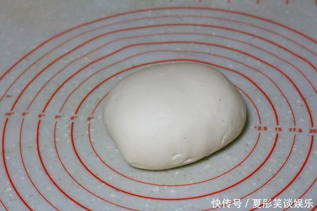  搅拌|粉条别再炖着吃了，用它做包子，蓬松暄软皮薄馅足，蒸两笼不够吃