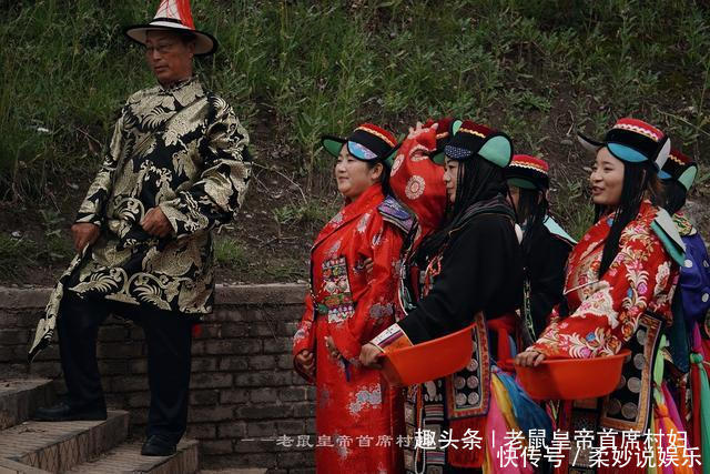 鲜为人知的华热藏族世居桃花源的母系民族，妇女为啥爱歪戴帽子