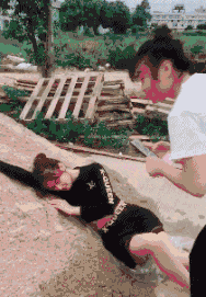 |搞笑GIF动图:老哥你这是叫鱼给钓了吧