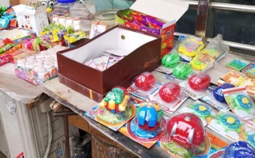 家长|有毒的玩具:孩子喜爱的“假水”,是解压神器还是“坑娃神器”?