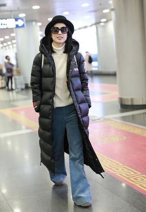 今冬流行的“厚外套＋阔腿裤”，时髦显瘦又保暖，照着穿就很美