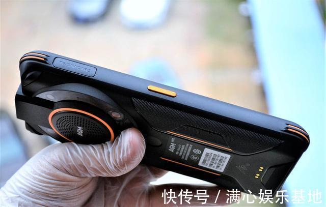 三防|1.5米摔不烂水浸不坏的三防手机,热成像夜视,关键时刻能保命
