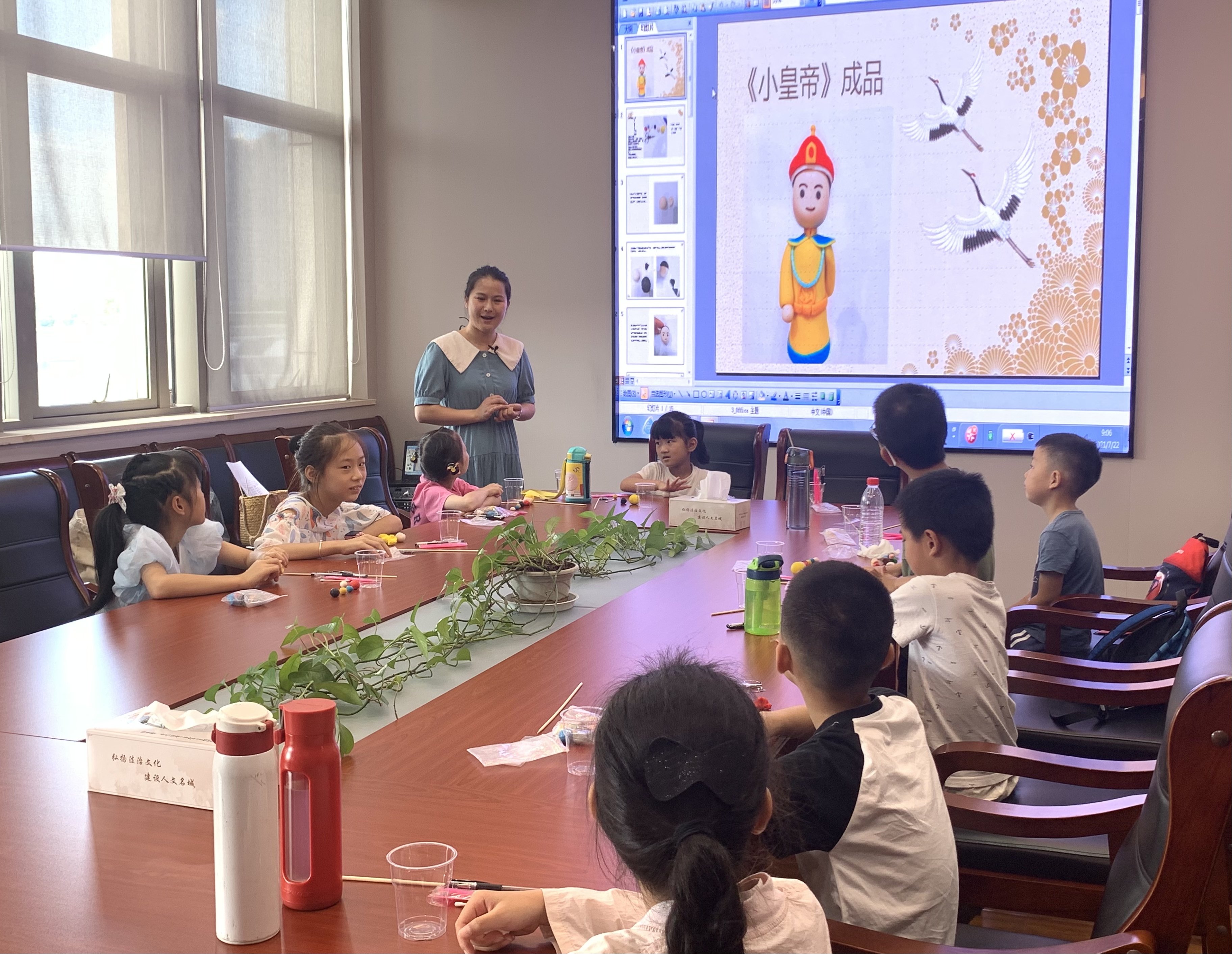 指尖|巧手捏面人，指尖传“非遗”！