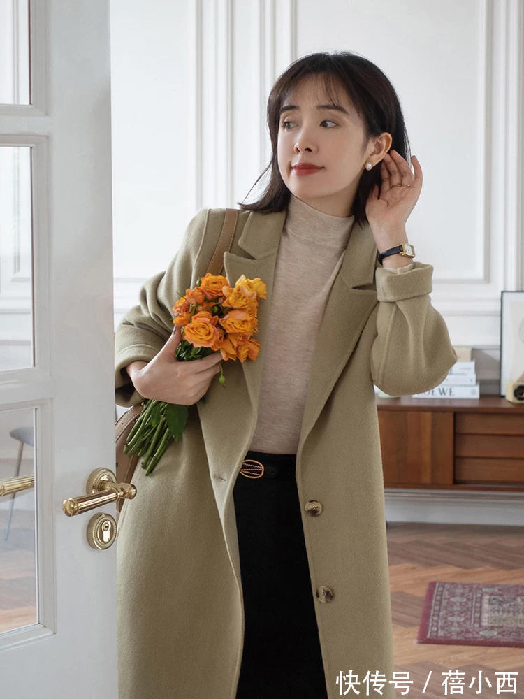 高领衫|冬季穿衣“买精不买多”,用这5件大衣一衣多穿,轻松打造好气质