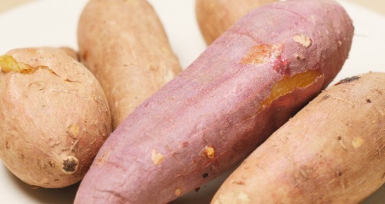 黑斑|红薯不仅抗癌，还降低血糖是真的吗吃红薯的建议进来看看