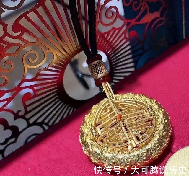 拉丝 这种项链是时尚必备品,复古经典的款式,颠覆你对黄金首饰的印象!