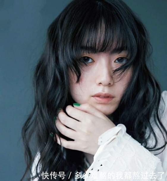 马尾|根据脸型选择发型,高丸子头利落显精神,这一款发型很是优雅温柔