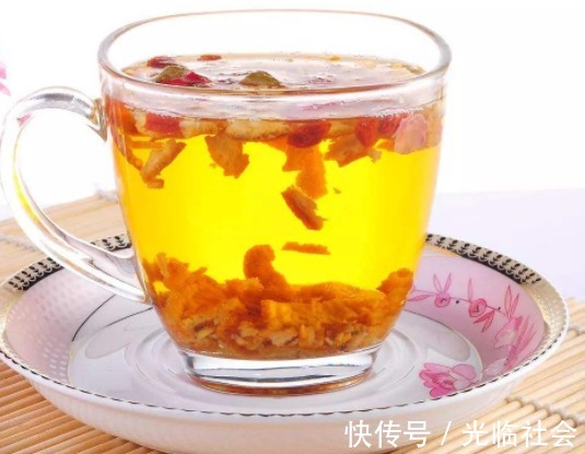 泡枸杞|泡枸杞切記不要直接加水！很多人錯在了第一步，導致泡了也白喝