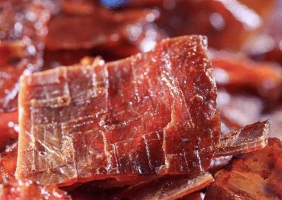 零食|女生出门容易晕车，包里适合放着慢慢吃的零食，话梅上榜，很实用