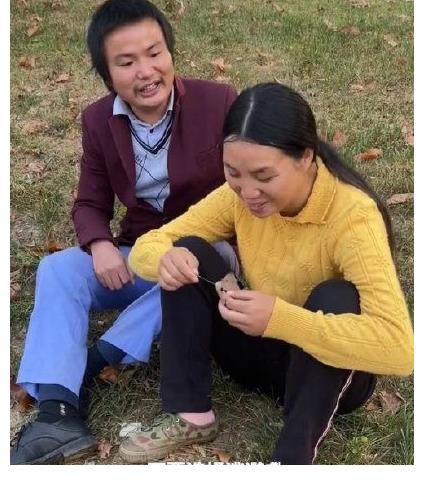 牛愛芳花100萬強行洗白，還要上春晚？網(wǎng)友：表演徒手搬咸菜缸嗎