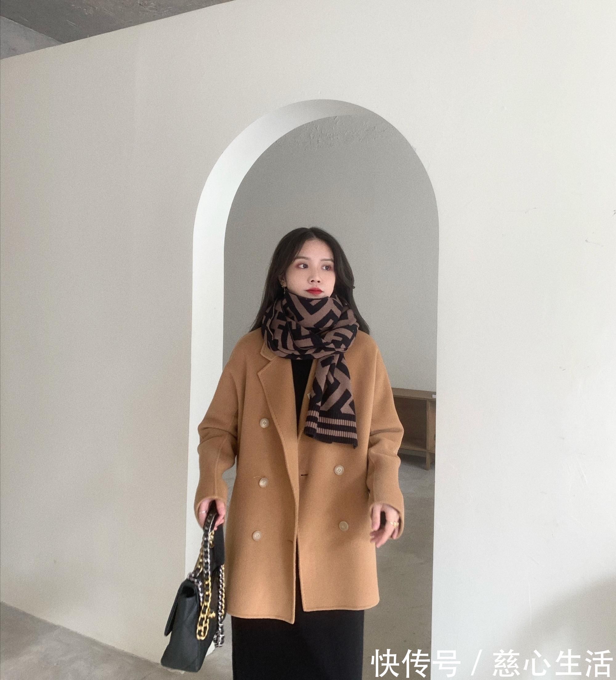 大衣 冬季别总穿黑色羽绒服,这些穿搭保暖又好看,你确定不get吗?