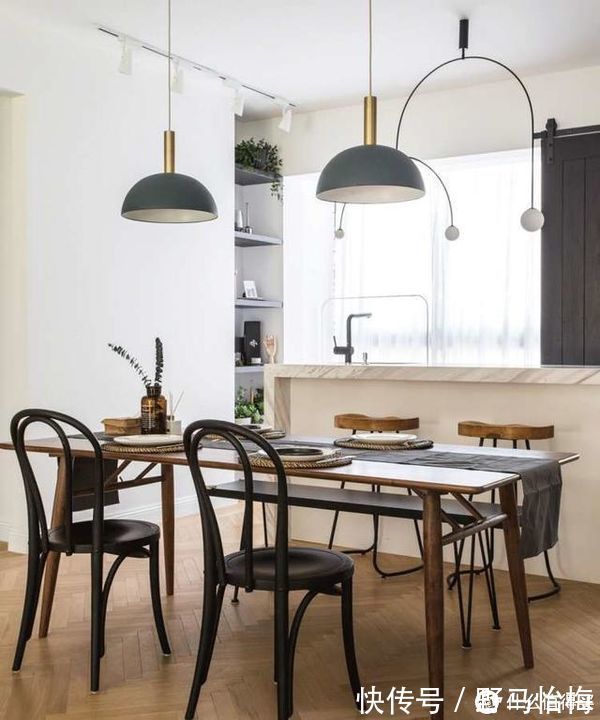 利用率|他120㎡家，一进门玄关就把我吸引，全屋空间极致利用，真的很巧妙