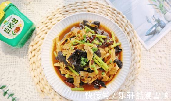 两张豆腐皮完成一道家常菜,酱香味十足,快手简单