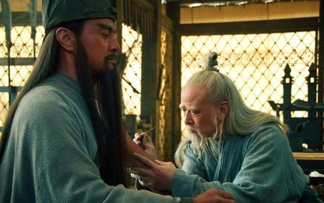 关羽|华佗是我国外科手术鼻祖？麻沸散比西方早1600年发明，不愧为神医