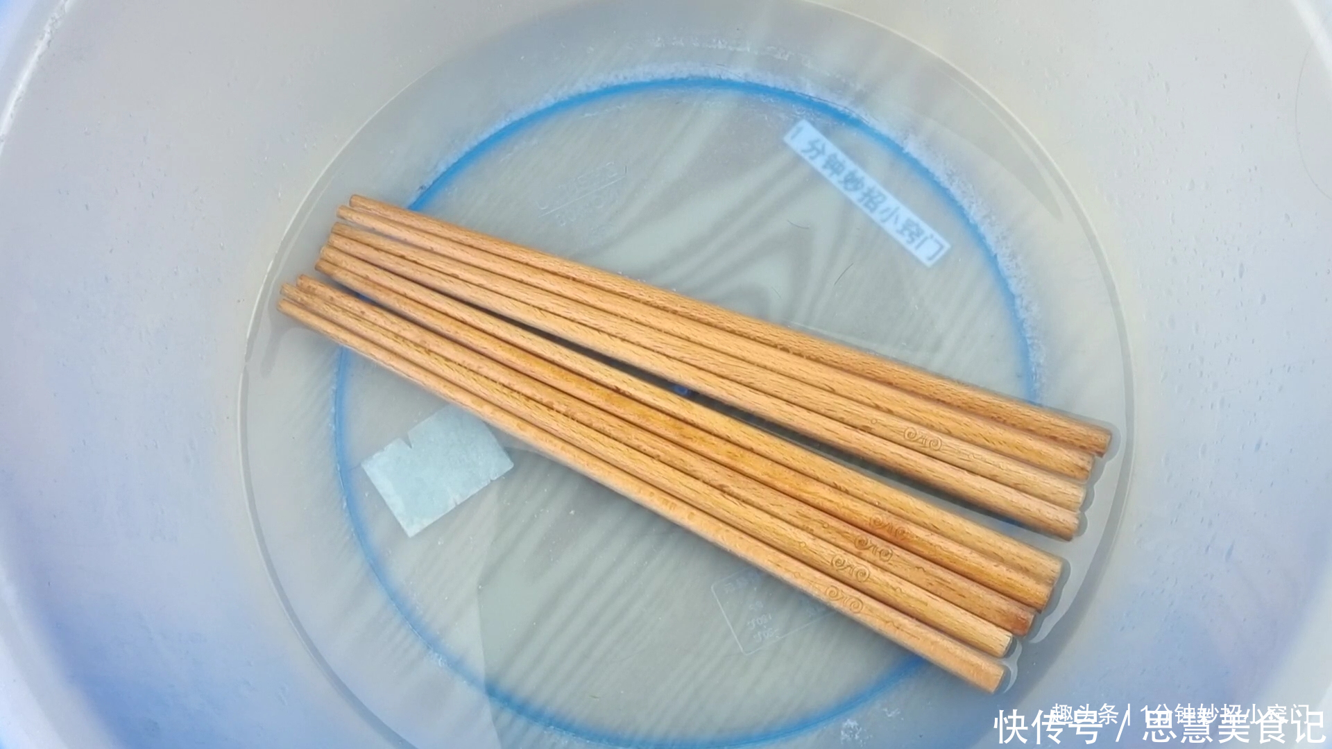 杀菌|每天用清水洗筷子，相当于吃细菌，教你一个方法，筷子干净又杀菌