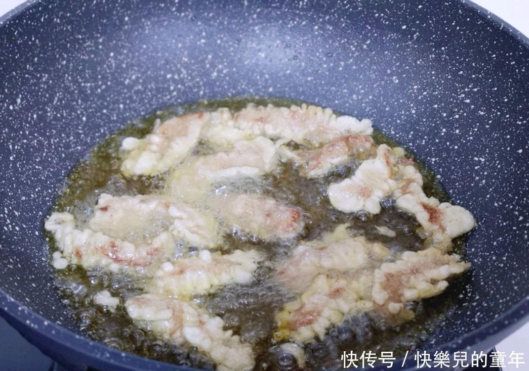 酸酸甜甜的口感再配上一碗米饭,孩子天天吵着要吃,下饭必备