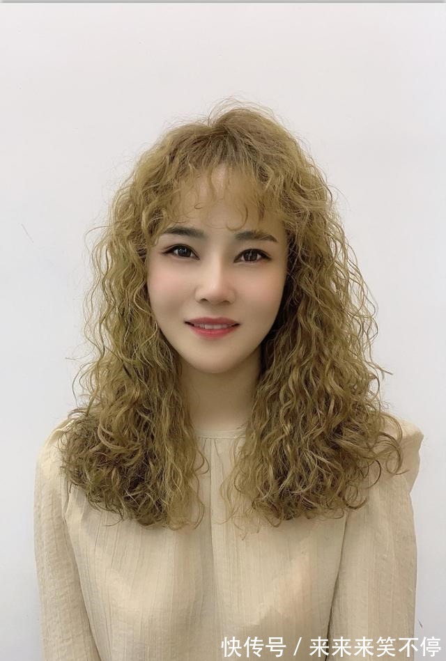 内扣 “最女神”发型27款,无论直卷都很美,爱美女性都喜欢!