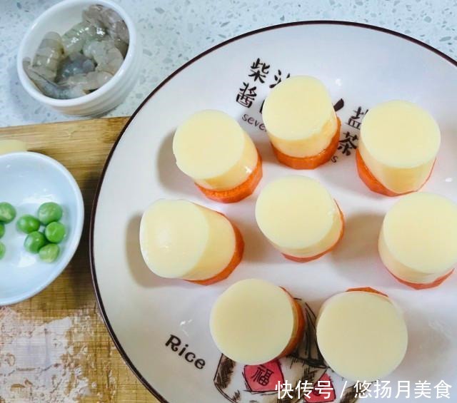 香嫩的日本豆腐蒸虾仁,美味可口!