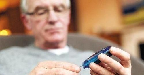 有糖尿病的人,吃饭时牢记5句话,一个月后血糖