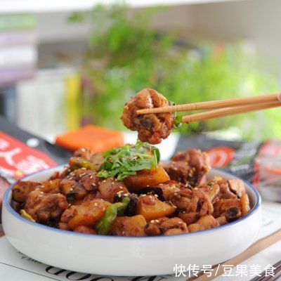 餐桌上最有人气的家常菜之黄焖鸡