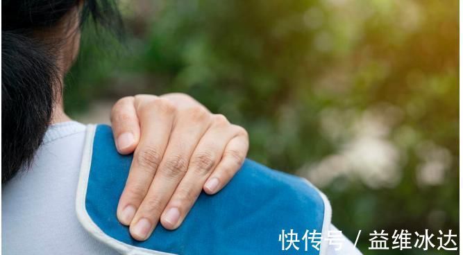 热敷|肩周炎疼痛怎么办教你一个治疗疼痛的小妙招，看完很管用
