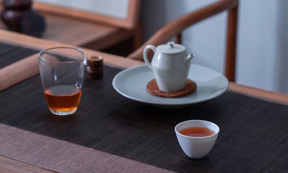 定制|多年转化后，为什么枣香成了寿眉饼茶的专属定制？